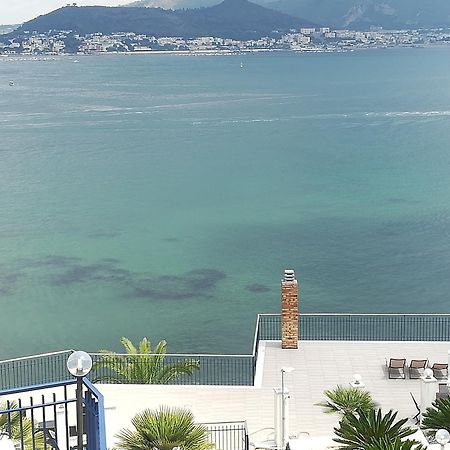 Castello Apartment Bacoli Luaran gambar