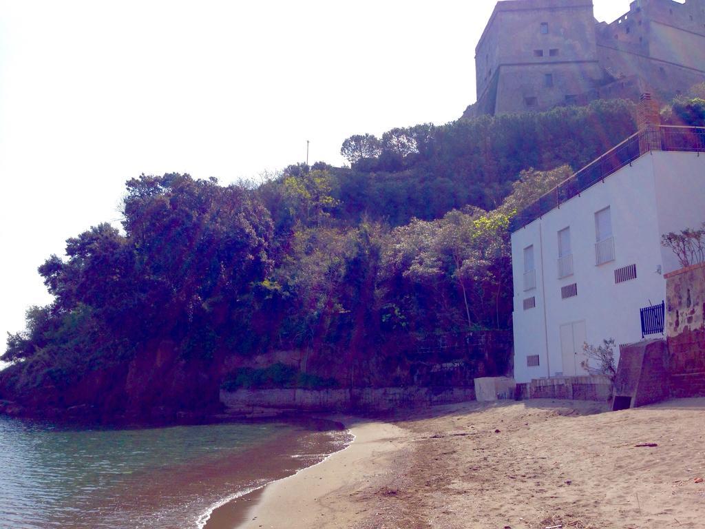 Castello Apartment Bacoli Bilik gambar