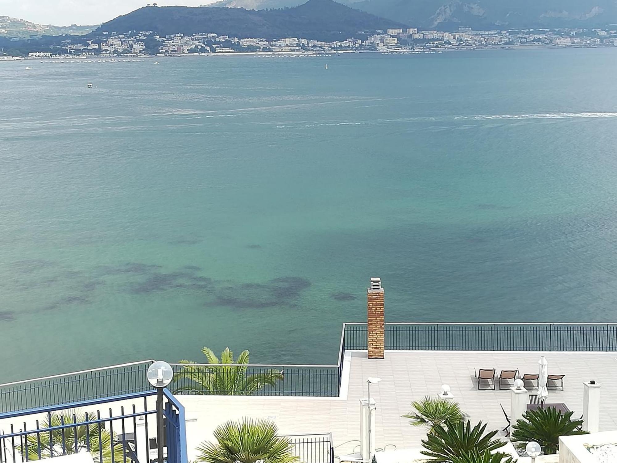 Castello Apartment Bacoli Luaran gambar